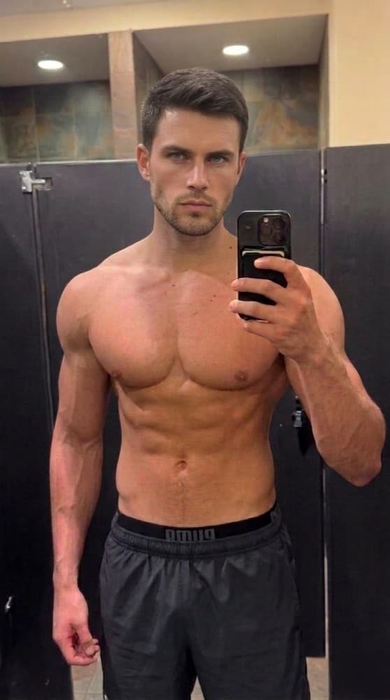 AI preview: Men's physique rendered on the same photo