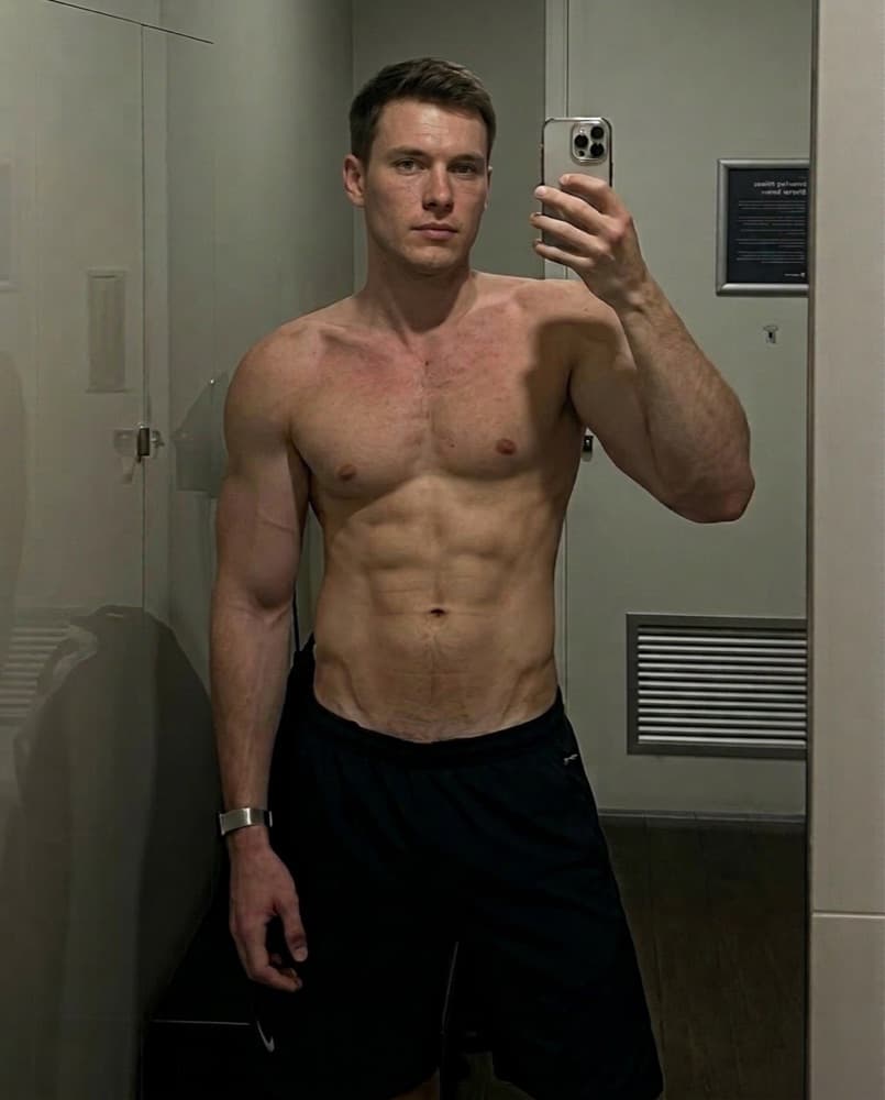AI preview: Arm day rendered on the same photo